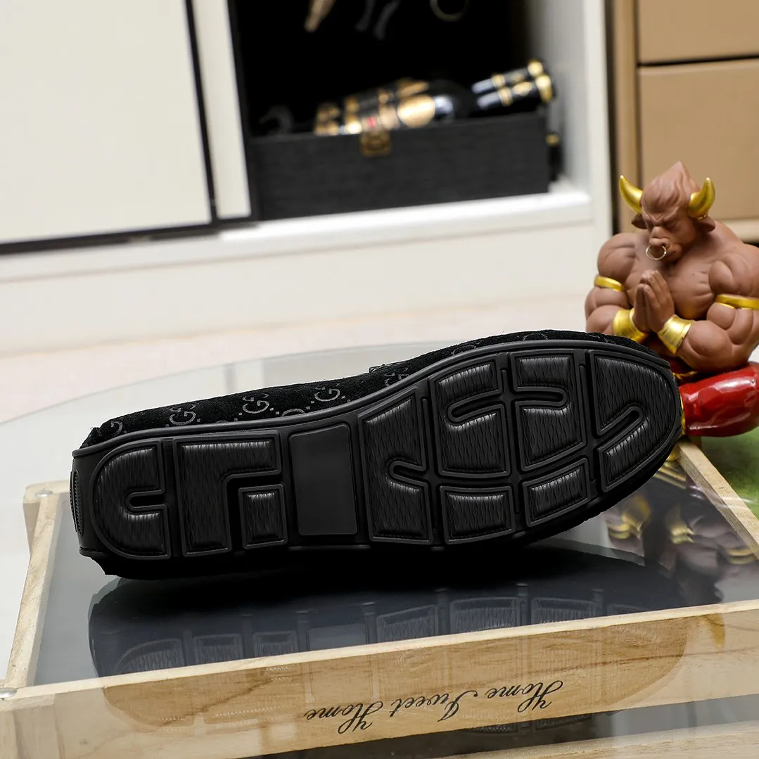 Men's shoes💰360💰🕷🕷️【 GUCCI 】Gucci's best-selling trendy men's casual slip-on shoes 🇨🇳Official website original 1:1 mold 💯Original quality, fine workmanship ☘Fashionable and versatile, perfect shape, comfortable on the feet 🍓Trendy men's recommended model, imported cowhide on the top layer 🎋High-quality pigskin lining, rubber wear-resistant and non-slip outsole, high-end atmosphere, worth owning 🍉Optional 38-44
